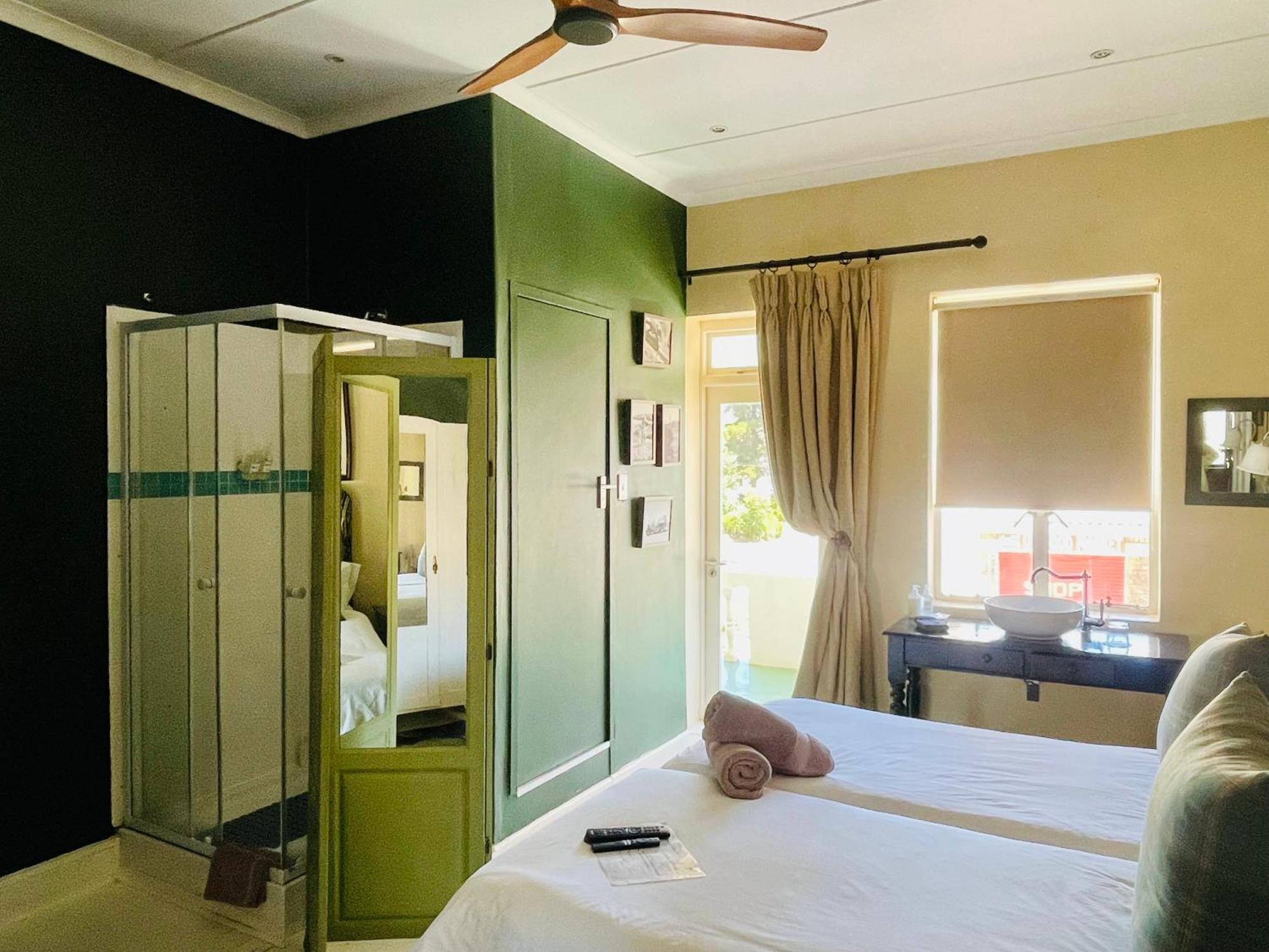 Karoo Art Hotel Barrydale Extérieur photo